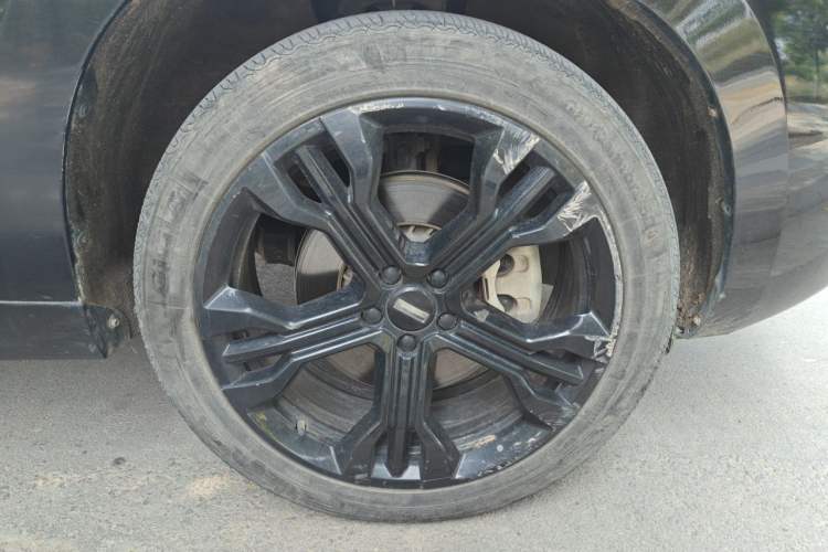 Used Wey VV7 2017 2.0T Flagship Model Right Front Wheel Hub