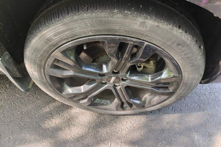 Used Wey VV7 2017 2.0T Flagship Model Right Front Wheel Hub