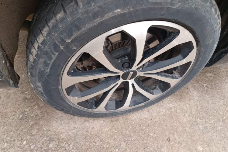 Used Wey VV7 2017 2.0T Luxury Model Right Front Wheel Hub