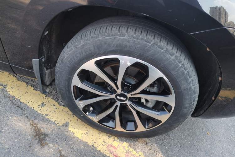 Used Wey VV7 2017 2.0T Ultra-Luxury Version Right Front Wheel Hub