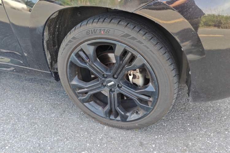 Used Wey VV7 2017 2.0T Flagship Model Right Front Wheel Hub