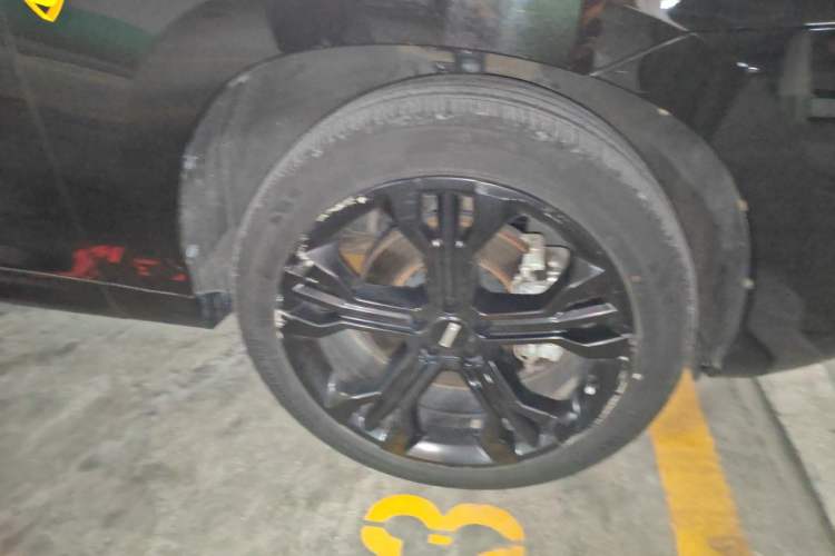 Used Wey VV7 2017 2.0T Flagship Model Right Front Wheel Hub