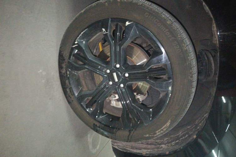 Used Wey VV7 2017 2.0T Flagship Model Right Front Wheel Hub