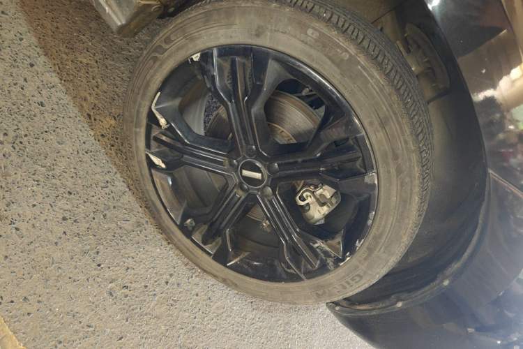 Used Wey VV7 2017 2.0T Flagship Model Right Front Wheel Hub