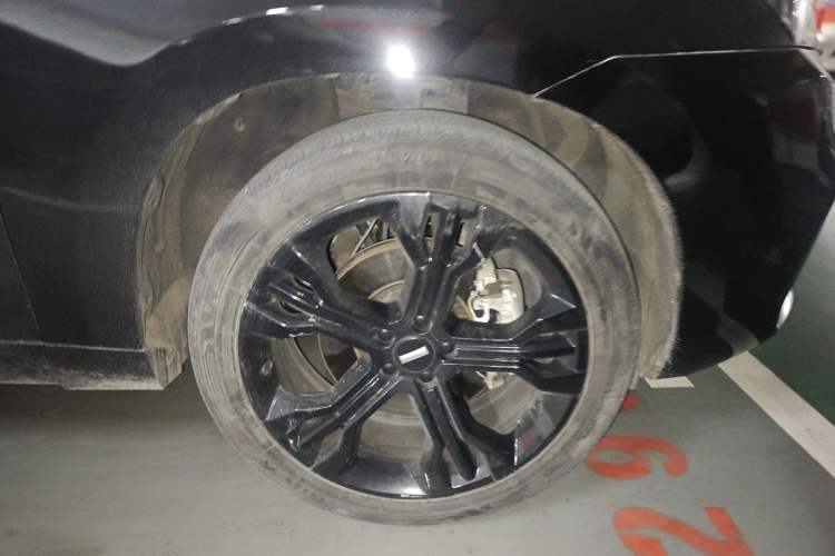 Used Wey VV7 2017 2.0T Flagship Model Right Front Wheel Hub