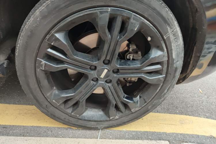 Used Wey VV7 2017 2.0T Flagship Model Right Front Wheel Hub