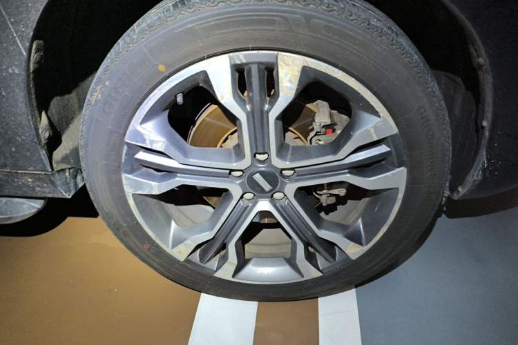 Used Wey VV7 2017 2.0T Flagship Model Right Front Wheel Hub