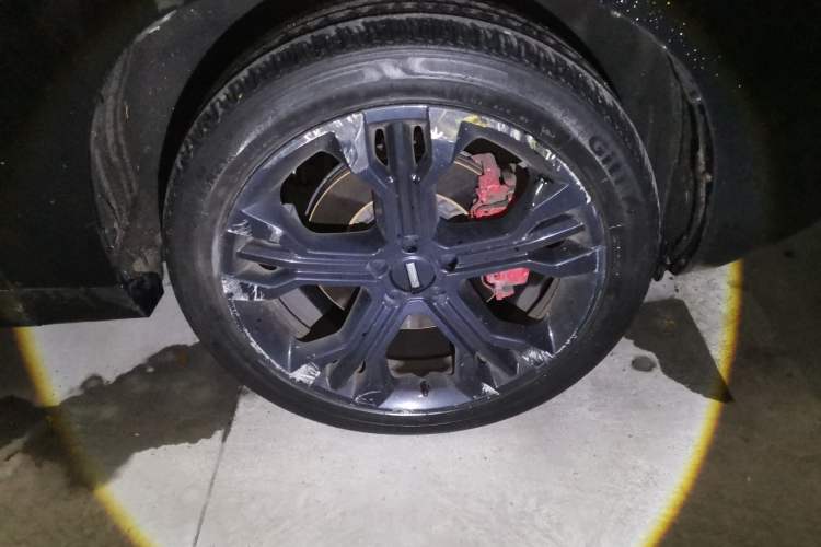 Used Wey VV7 2017 2.0T Flagship Model Right Front Wheel Hub