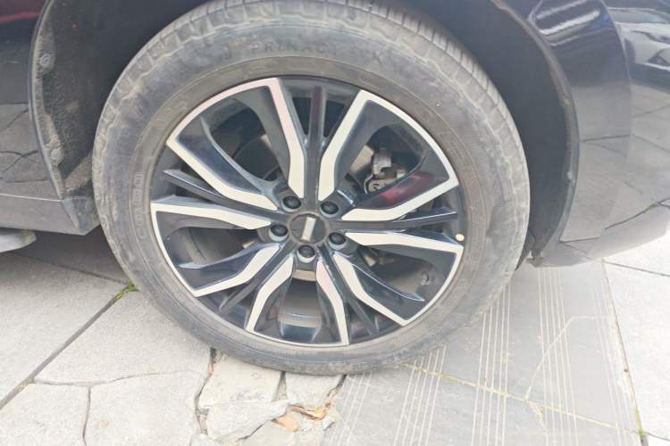 Used Wey VV7 2017 2.0T Flagship Model Right Front Wheel Hub