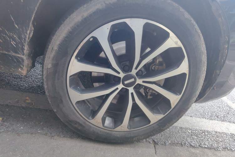 Used Wey VV7 2017 2.0T Ultra-Luxury Version Right Front Wheel Hub