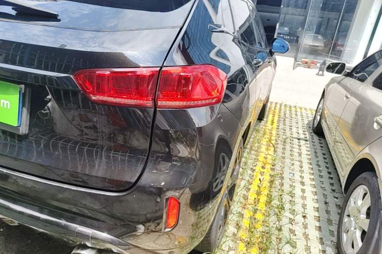 Used Wey VV7 2017 2.0T Flagship Model Right Rear Taillight