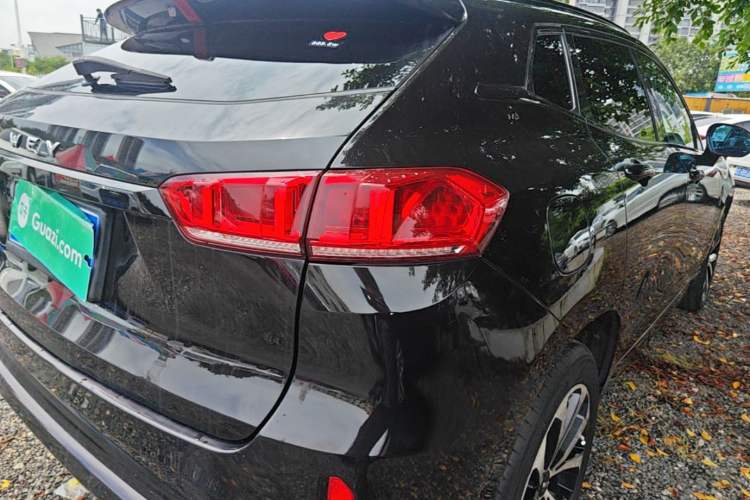 Used Wey VV7 2017 2.0T Ultra-Luxury Version Right Rear Taillight
