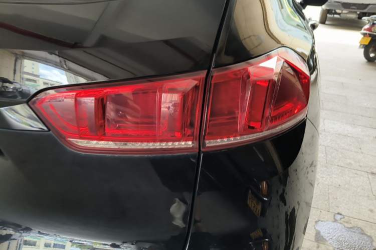 Used Wey VV7 2017 2.0T Flagship Model Right Rear Taillight