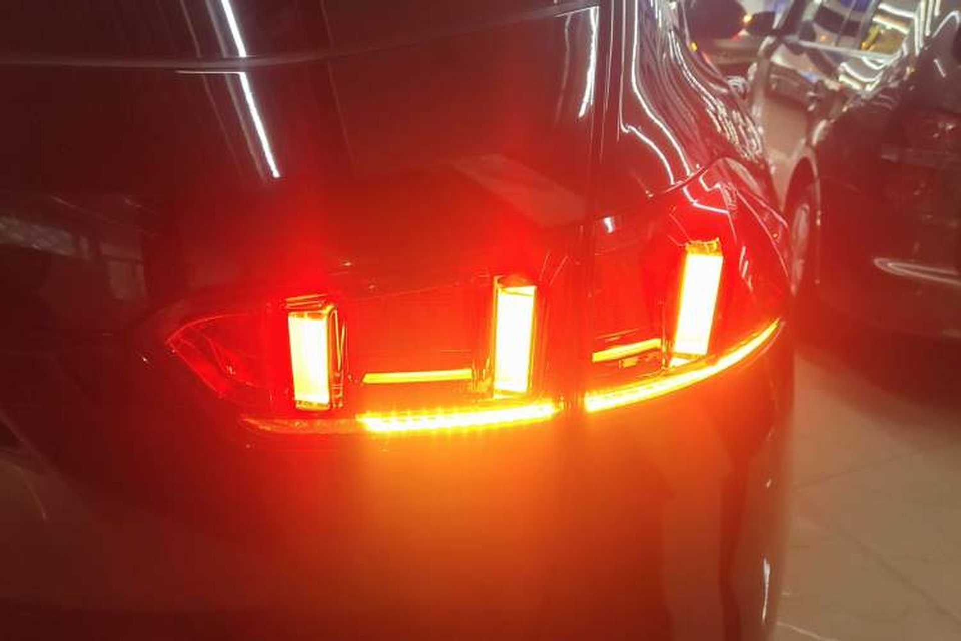 Used Wey VV7 2017 2.0T Ultra-Luxury Version Right Rear Taillight