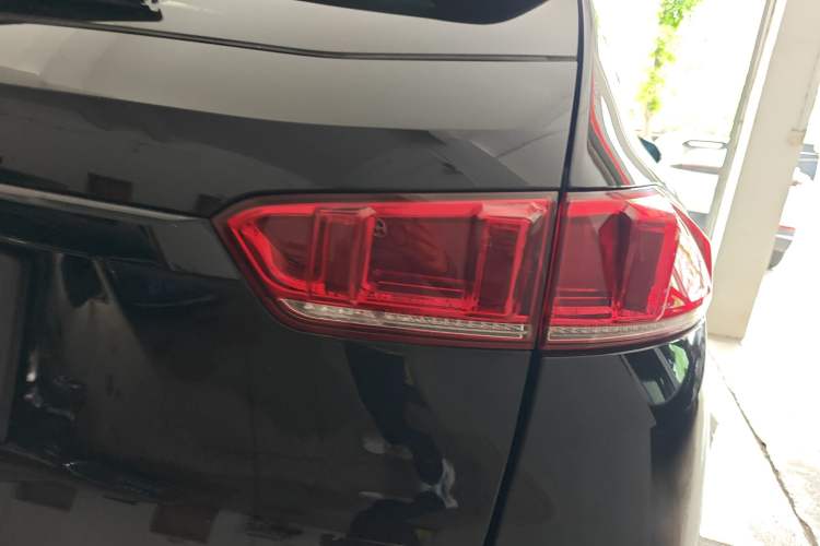 Used Wey VV7 2017 2.0T Flagship Model Right Rear Taillight