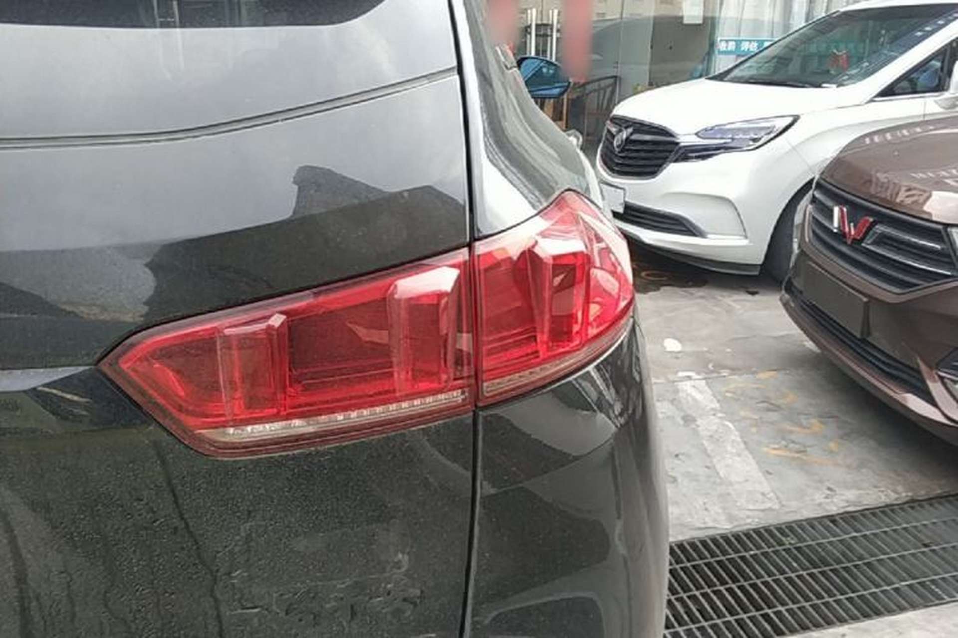 Used Wey VV7 2017 2.0T Ultra-Luxury Version Right Rear Taillight