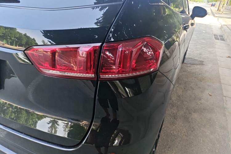 Used Wey VV7 2017 2.0T Flagship Model Right Rear Taillight