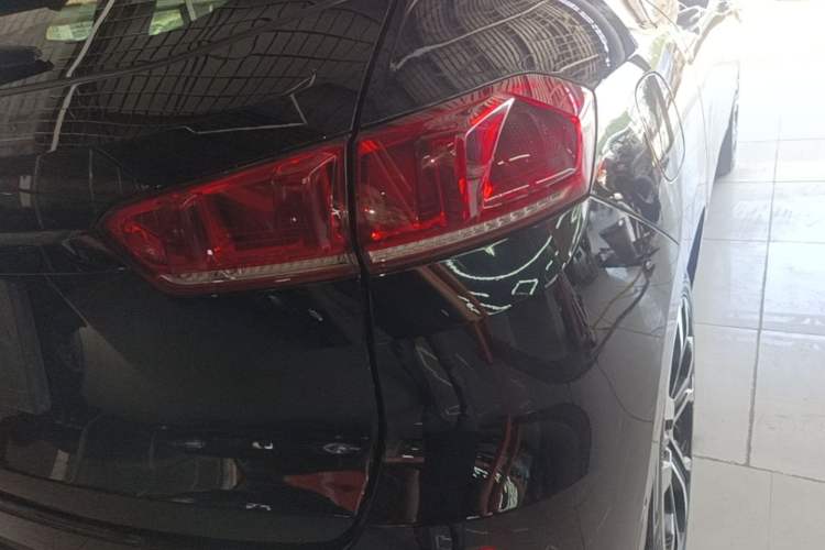 Used Wey VV7 2017 2.0T Flagship Model Right Rear Taillight