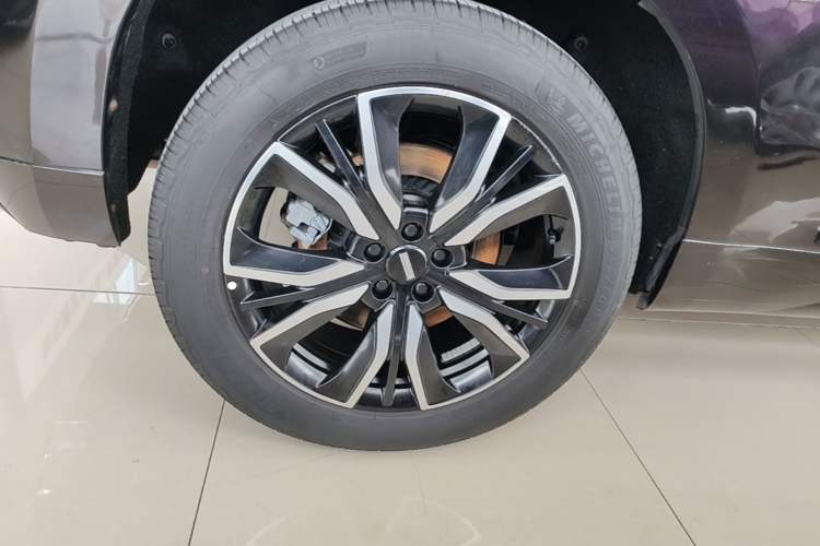Used Wey VV7 2017 2.0T Flagship Model Right Rear Wheel Hub
