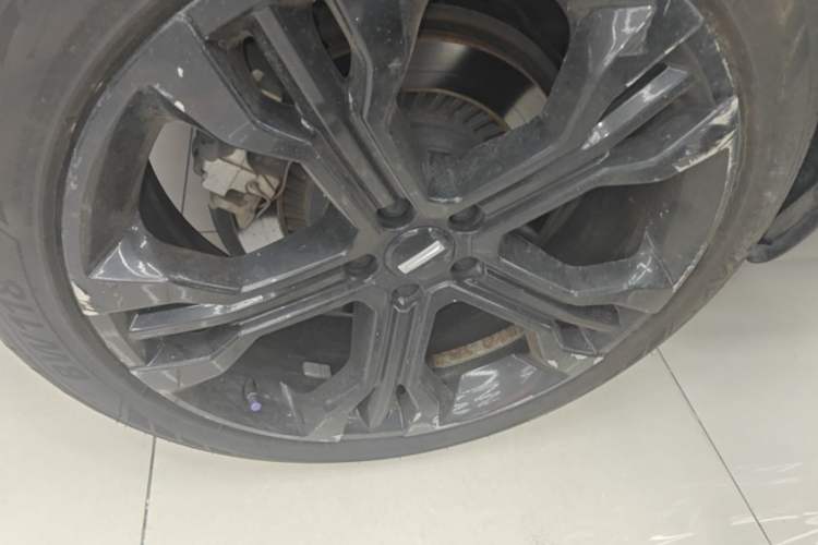 Used Wey VV7 2017 2.0T Flagship Model Right Rear Wheel Hub