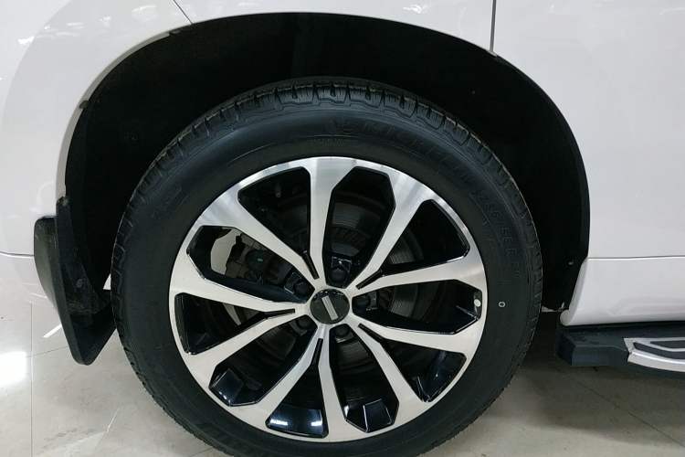 Used Wey VV7 2017 2.0T Ultra-Luxury Version Right Rear Wheel Hub