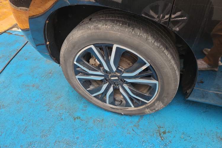 Used Wey VV7 2017 2.0T Ultra-Luxury Version Right Rear Wheel Hub