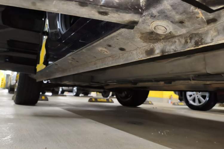 Used Wey VV7 2017 2.0T Flagship Model Right Side Sill