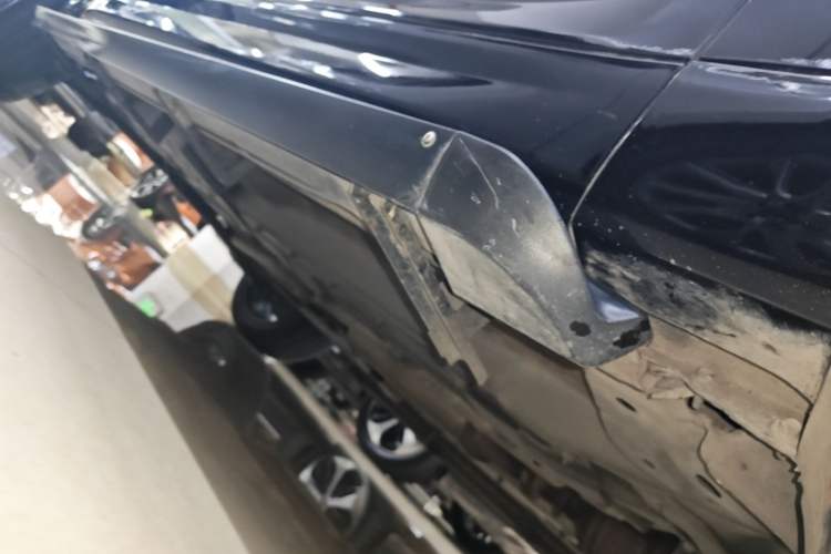 Used Wey VV7 2017 2.0T Flagship Model Right Side Sill