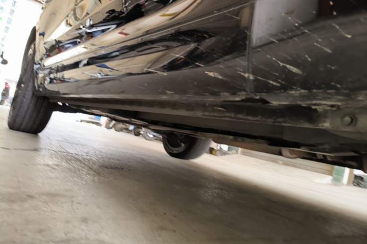 Used Wey VV7 2017 2.0T Flagship Model Right Side Sill