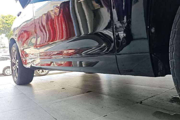 Used Wey VV7 2017 2.0T Ultra-Luxury Version Right Side Sill