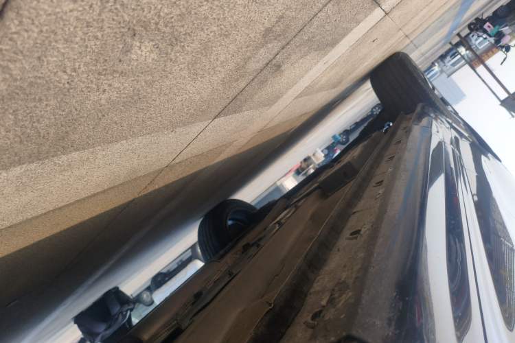 Used Wey VV7 2017 2.0T Ultra-Luxury Version Right Side Sill