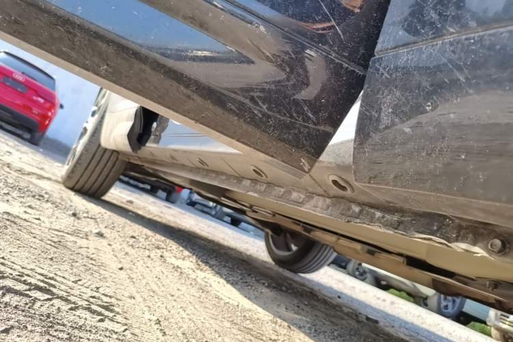 Used Wey VV7 2017 2.0T Flagship Model Right Side Sill