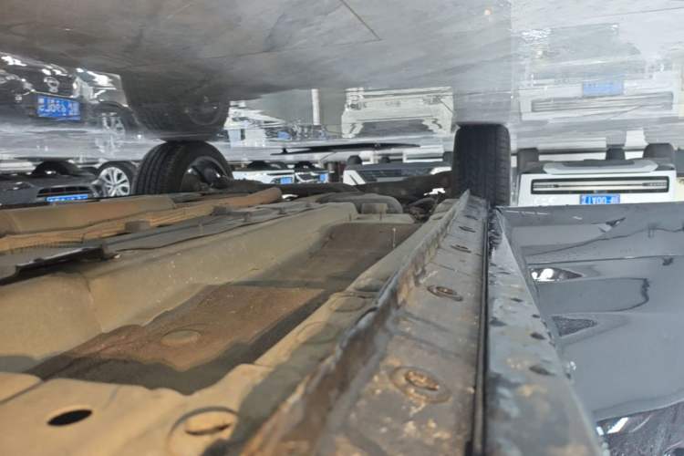 Used Wey VV7 2017 2.0T Flagship Model Right Side Sill