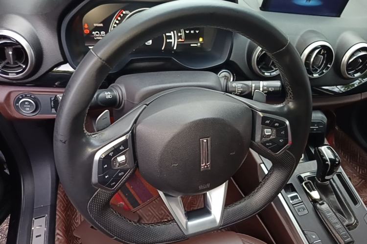 Used Wey VV7 2017 2.0T Ultra-Luxury Version Steering Wheel