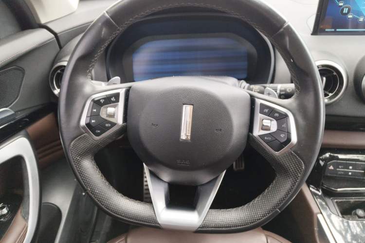 Used Wey VV7 2017 2.0T Flagship Model Steering Wheel
