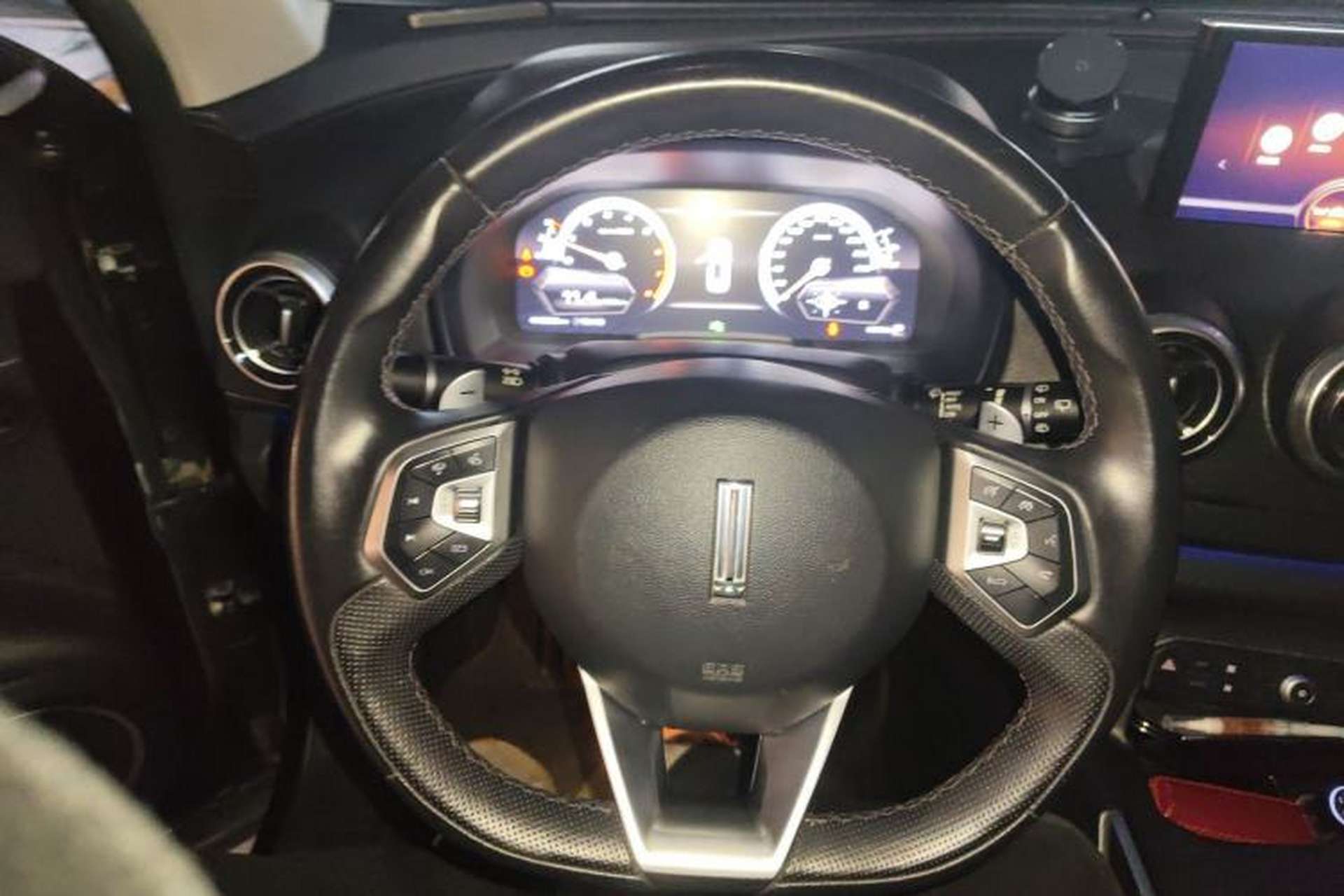 Used Wey VV7 2017 2.0T Ultra-Luxury Version Steering Wheel