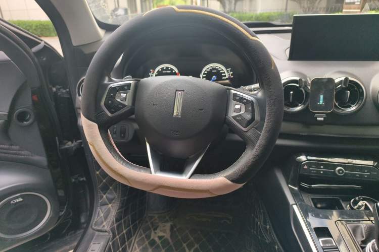 Used Wey VV7 2017 2.0T Flagship Model Steering Wheel