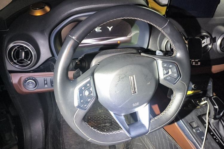 Used Wey VV7 2017 2.0T Flagship Model Steering Wheel