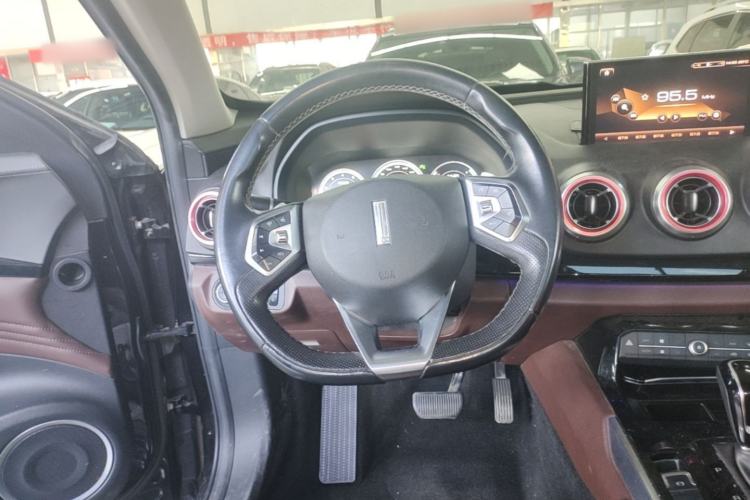 Used Wey VV7 2017 2.0T Ultra-Luxury Version Steering Wheel