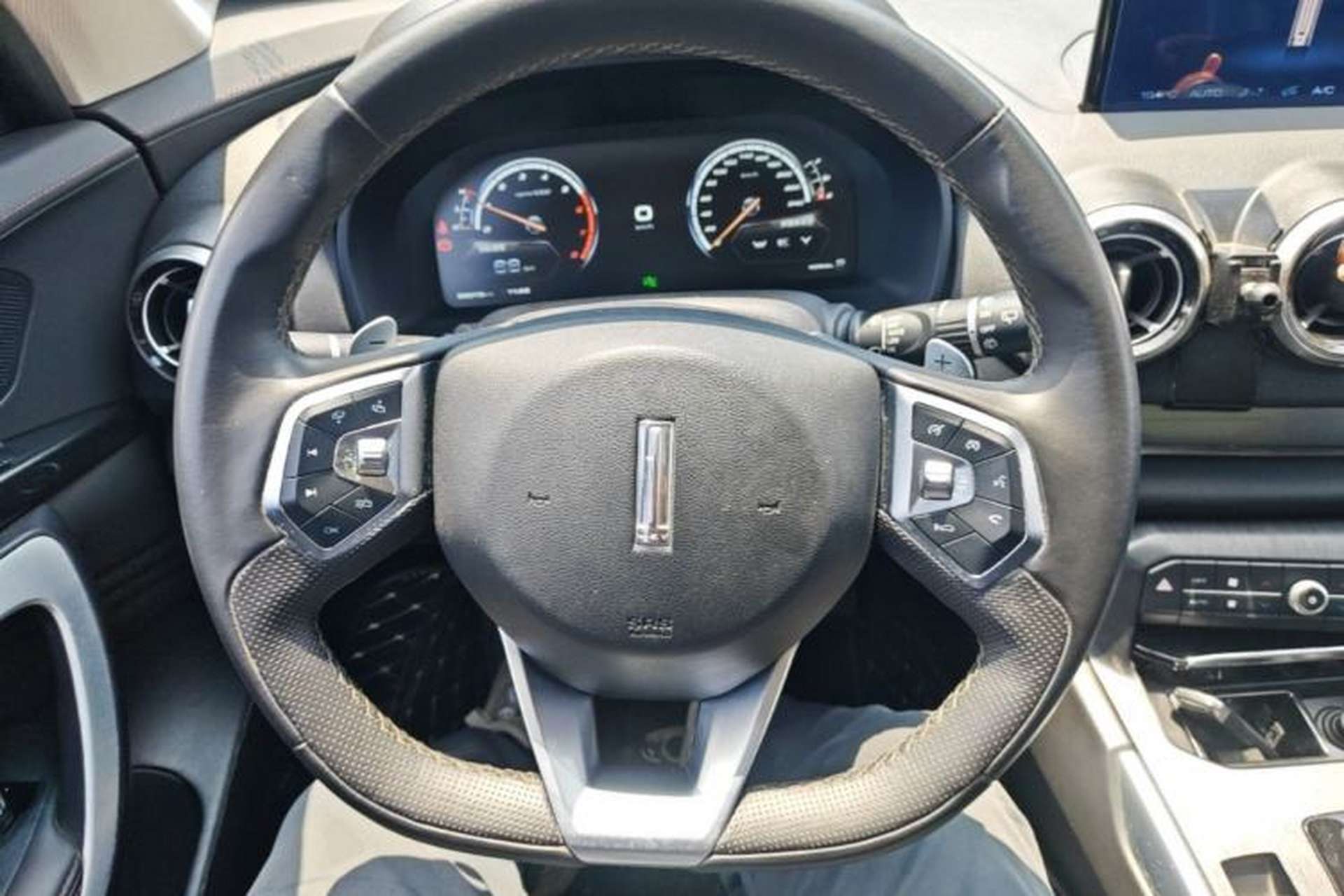 Used Wey VV7 2017 2.0T Ultra-Luxury Version Steering Wheel