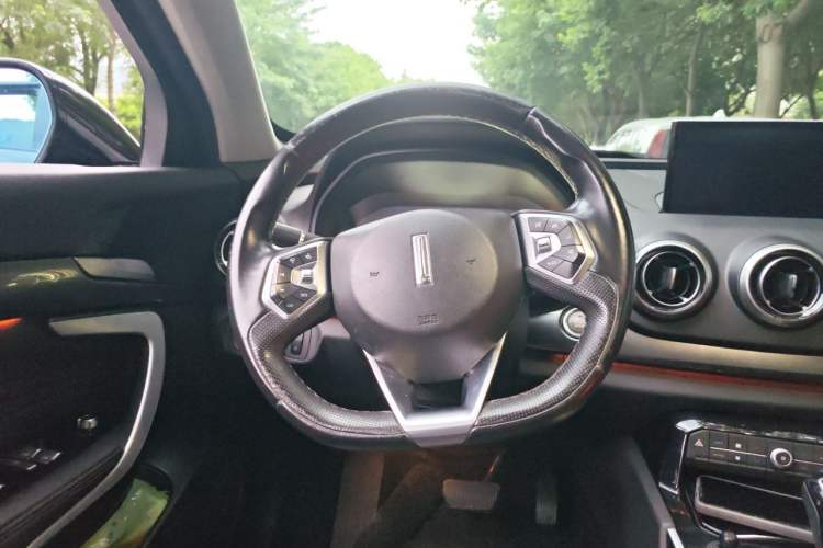 Used Wey VV7 2017 2.0T Ultra-Luxury Version Steering Wheel