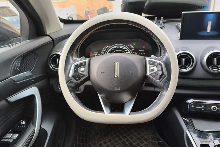 Used Wey VV7 2017 2.0T Ultra-Luxury Version Steering Wheel