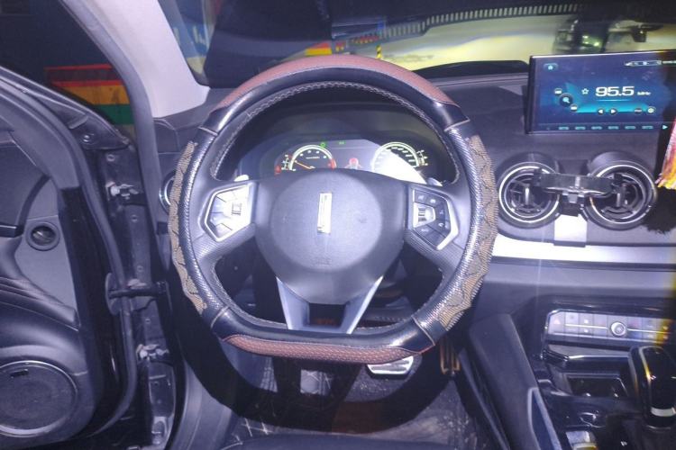 Used Wey VV7 2017 2.0T Flagship Model Steering Wheel