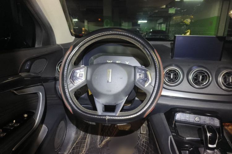 Used Wey VV7 2017 2.0T Luxury Model Steering Wheel