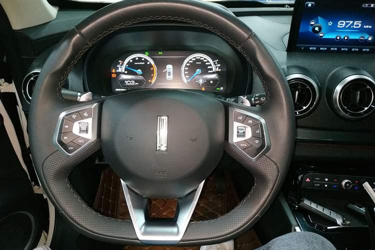 Used Wey VV7 2017 2.0T Ultra-Luxury Version Steering Wheel