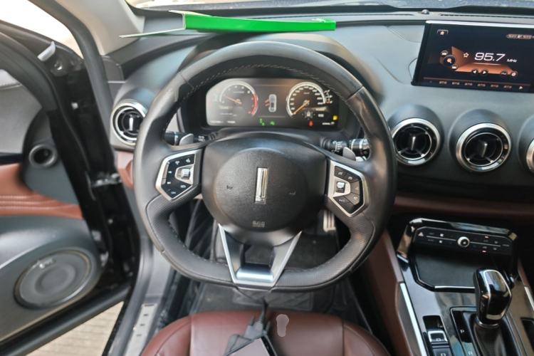 Used Wey VV7 2017 2.0T Flagship Model Steering Wheel