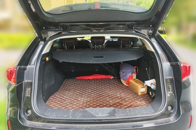 Used Wey VV7 2017 2.0T Ultra-Luxury Version Trunk