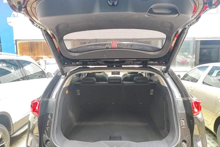 Used Wey VV7 2017 2.0T Flagship Model Trunk