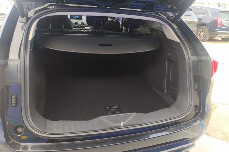 Used Wey VV7 2017 2.0T Flagship Model Trunk