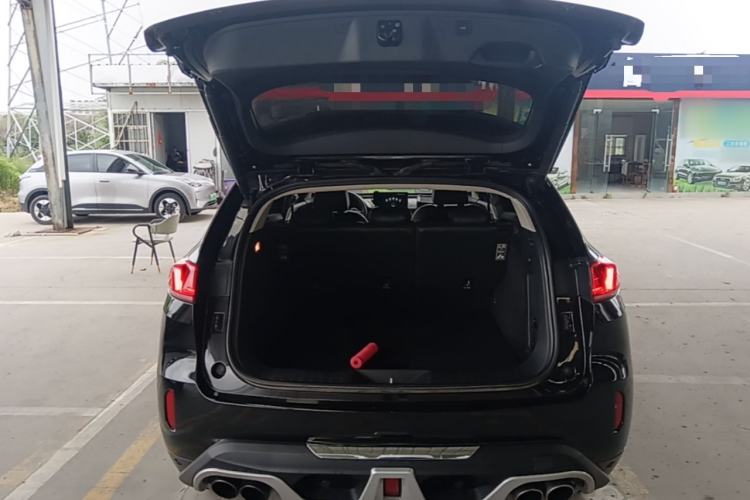 Used Wey VV7 2017 2.0T Flagship Model Trunk